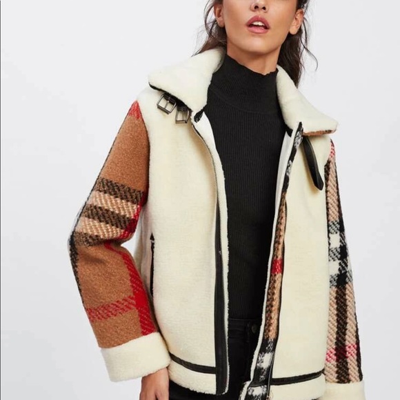 Light Weight Plaid Print Coat - Picture 4 of 5